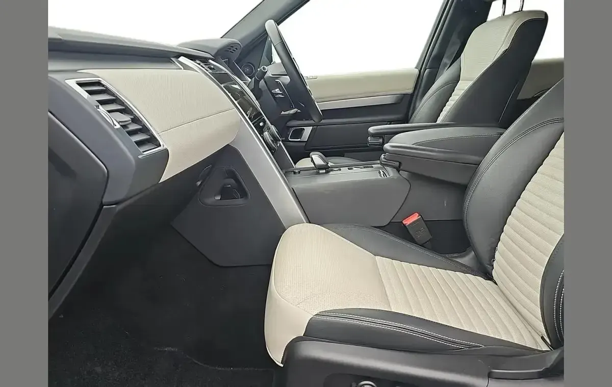 Used Land Rover Discovery SE Dynamic 296 HP (217 kW) 2023 White SUV