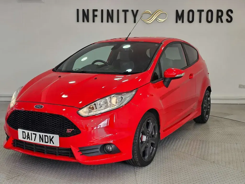 Used Ford Fiesta ST 182 HP (133 kW) 2017 Red Hatchback