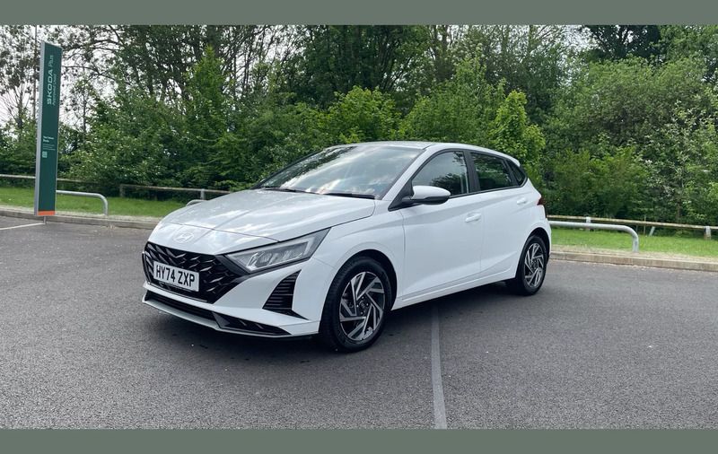 White Used 2024 Hyundai i20 Advanced Hatchback | £15,886 (Fair price) - Image 1/4