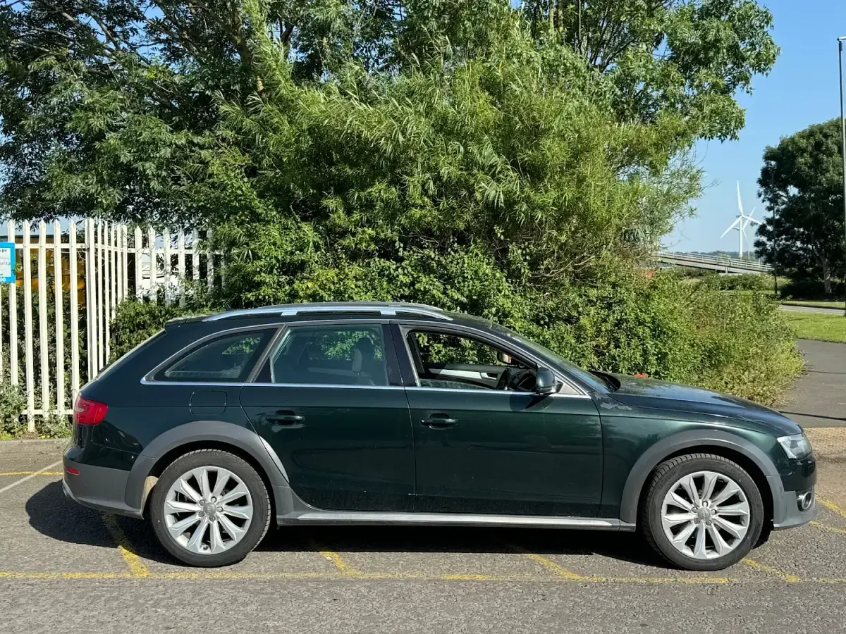 Used Audi A4 Allroad Comfort 245 HP (180 kW) 2015 Green Estate