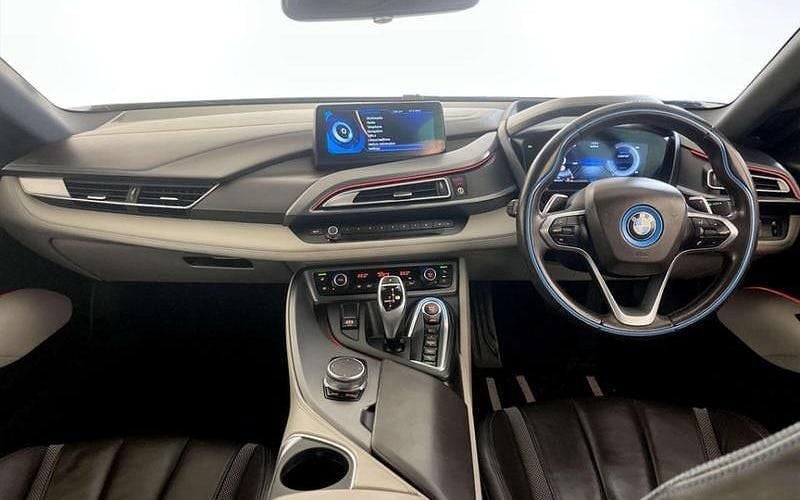 Used BMW i8 Exclusive 362 HP (266 kW) 2017 Coupe