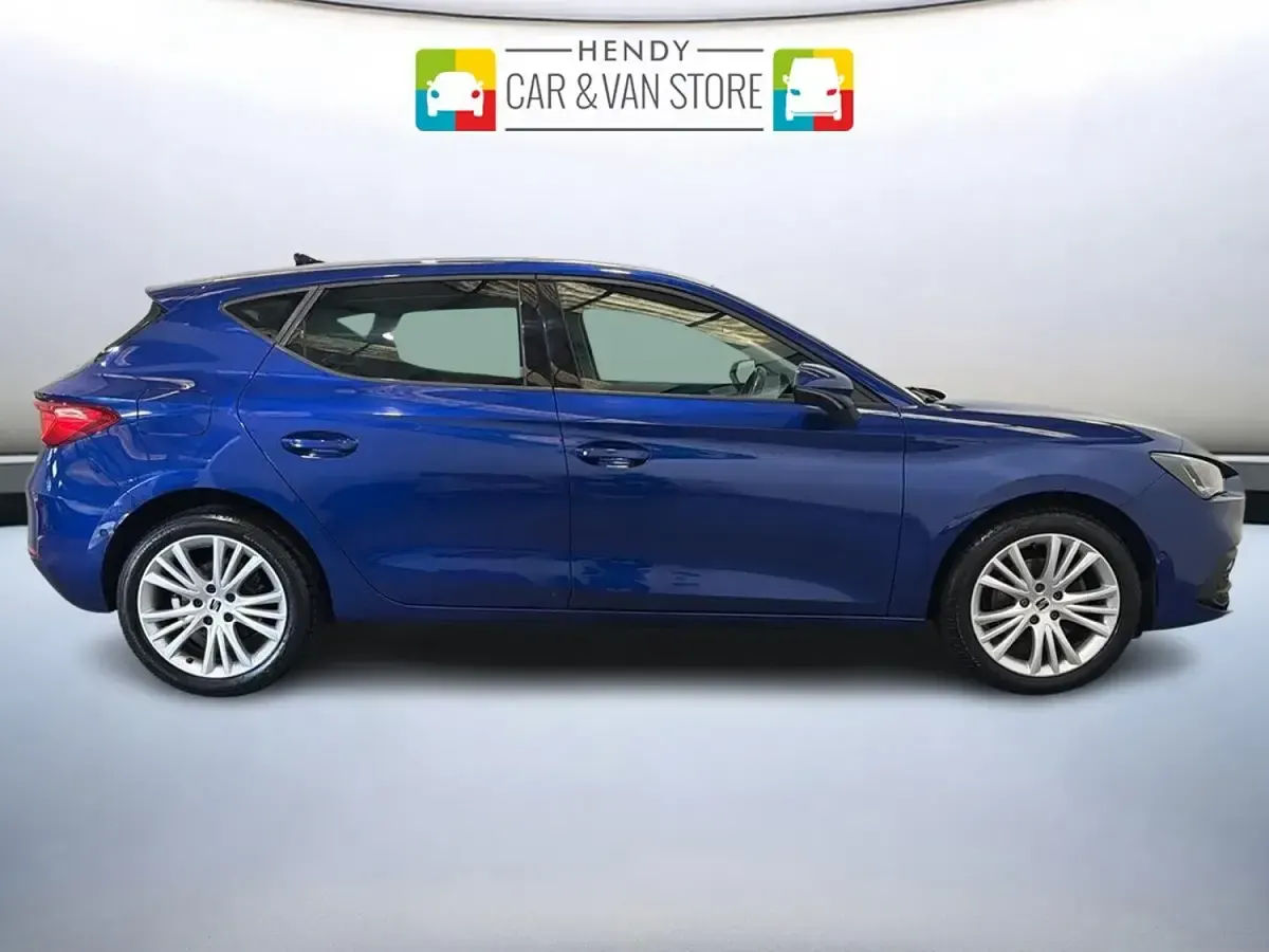 Used Seat Leon SE Dynamic 2021 Blue Hatchback