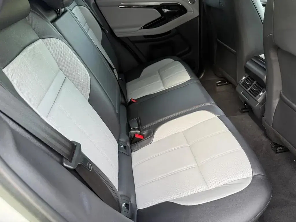 Used Land Rover Range Rover evoque SE Dynamic 309 HP (227 kW) 2022 Silver SUV
