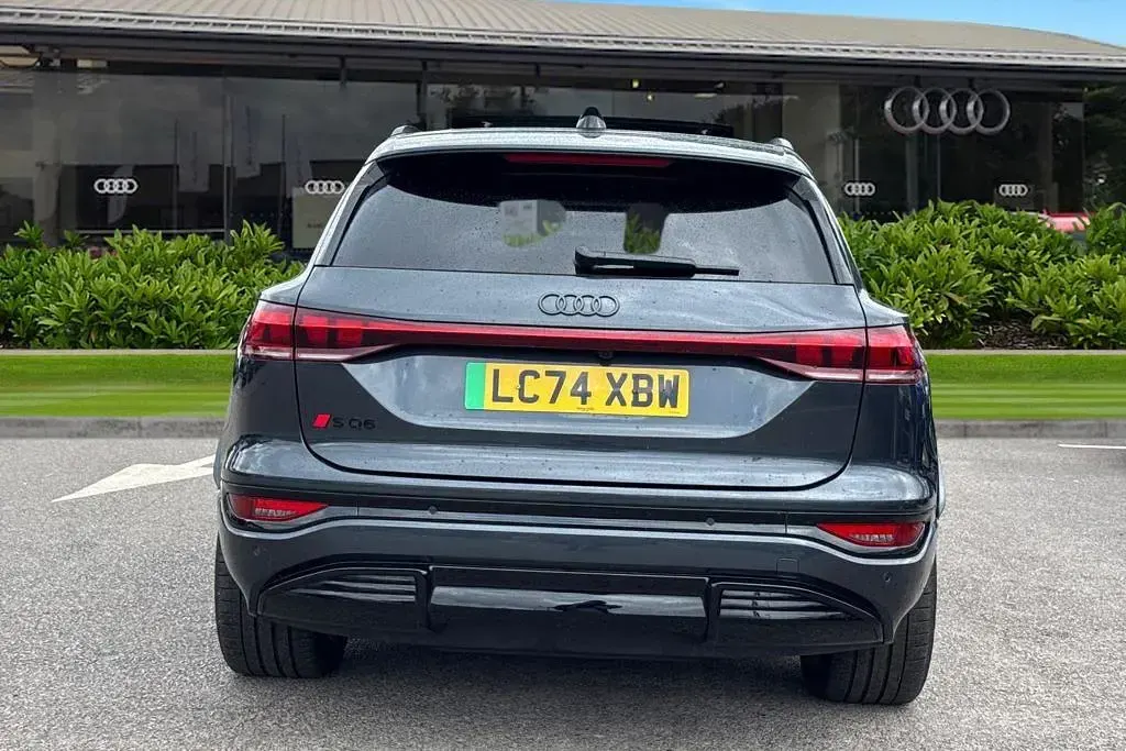 Used Audi e-tron Sport 359 kW (489 HP) 2024 Grey SUV