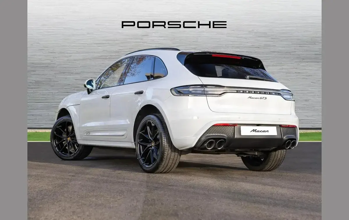 Used Porsche Macan 434 HP (319 kW) 2026 White SUV