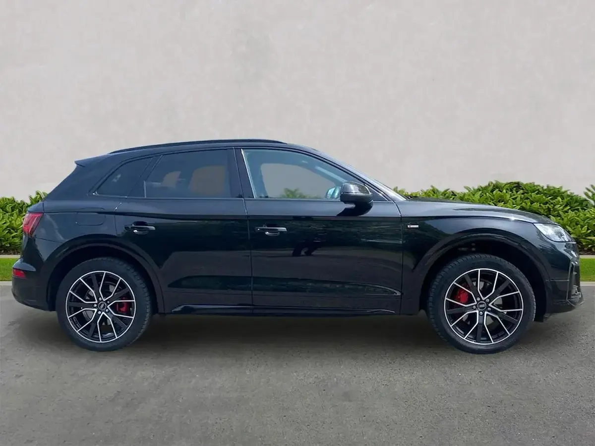 Used Audi Q5 Advanced 204 HP (150 kW) 2022 Black SUV