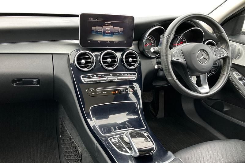 Used Mercedes C350e Premium Plus 293 HP (215 kW) 2016 Multicoloured Sedan