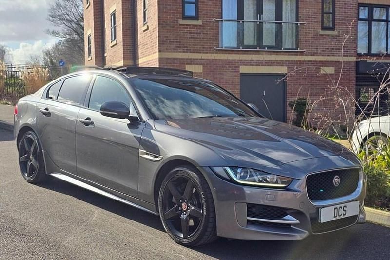 Used Jaguar XE R-Sport 180 HP (132 kW) 2016 Grey Sedan