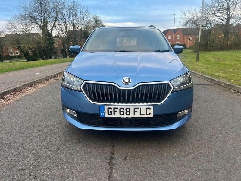 Used Skoda Fabia SE 110 HP (80 kW) 2018 Blue Estate