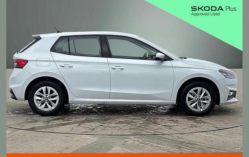 Used Skoda Fabia SE 94 HP (69 kW) 2025 Moon white metallic Hatchback