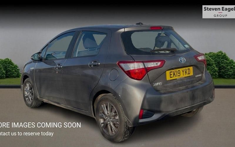 Used Toyota Yaris Hybrid 101 HP (74 kW) 2020 Hatchback