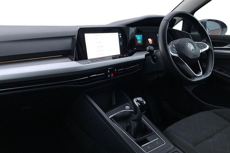 Used VW Golf VII Life 150 HP (110 kW) 2021 Black Hatchback