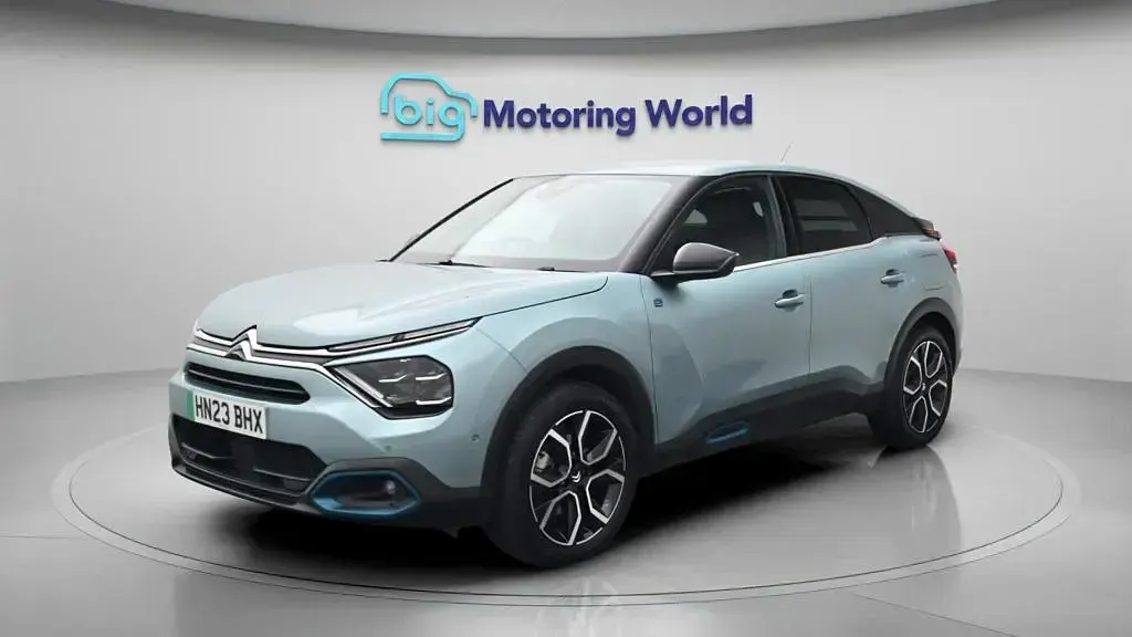 Used Citroën e-C4 Shine 100 kW (136 HP) 2023 Blue Hatchback