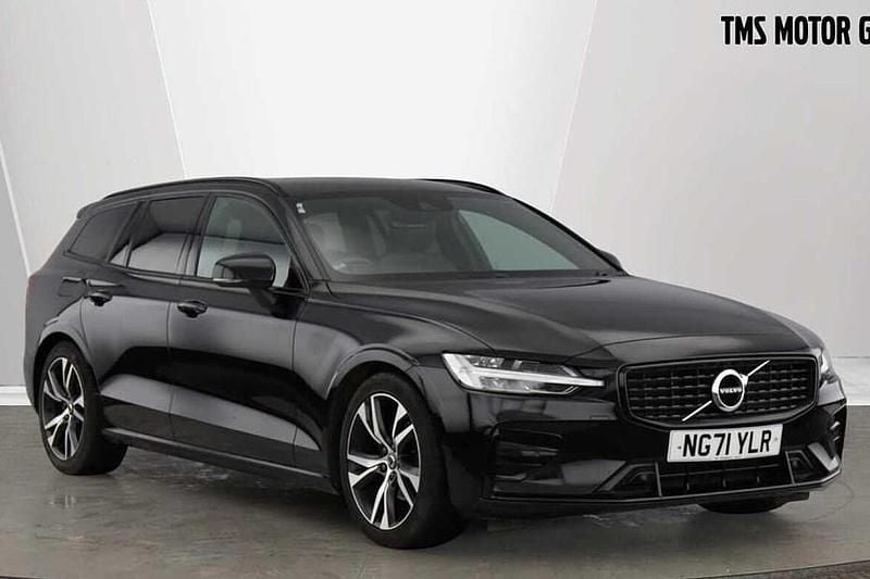 Used Volvo V60 R-Design 163 HP (119 kW) 2022 Black Estate