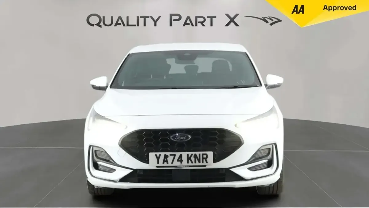 Used Ford Focus ST-Line 100 HP (73 kW) 2025 White Hatchback