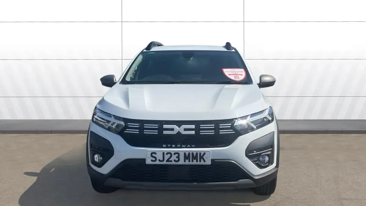 Used Dacia Sandero Stepway 91 HP (66 kW) 2023 White Hatchback