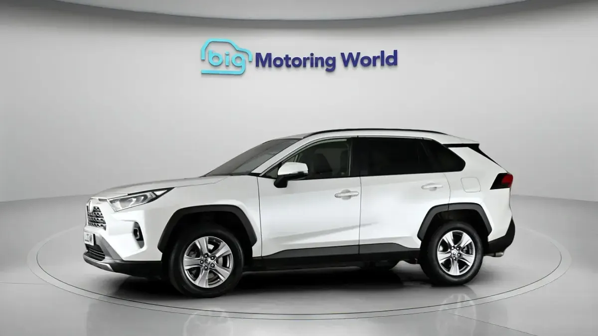 Used Toyota RAV4 Hybrid 218 HP (160 kW) 2022 White SUV