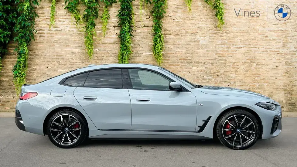 Usado BMW i4 M Sport 246 kW (335 CV) 2023 Gris Berlina