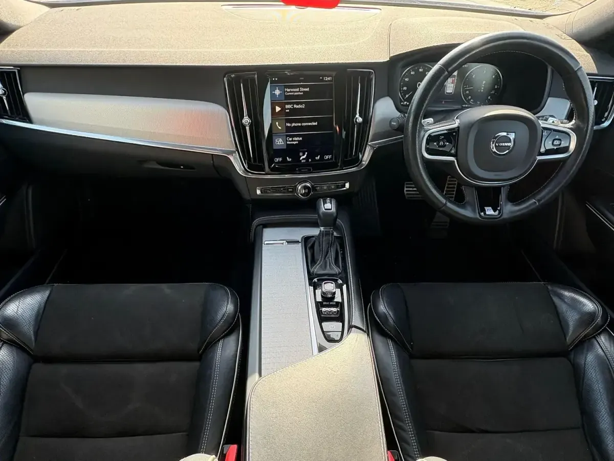 Usado Volvo V90 R-Design 2017 Blanco Familiar
