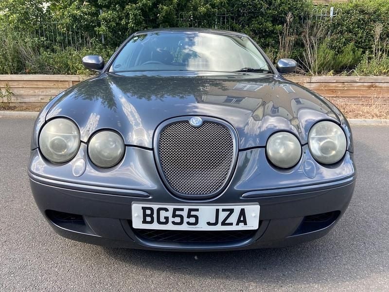 Usado Jaguar S-Type R 400 HP (294 kW) 2005 Cinzento Sedan
