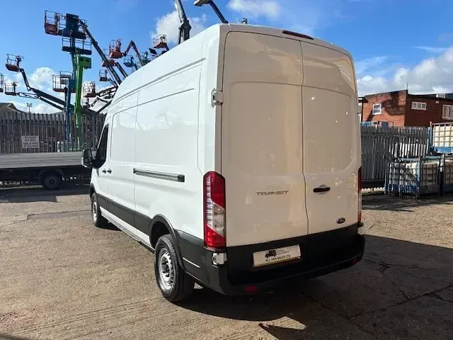 Used Ford Transit 130 HP (95 kW) 2022 White Van