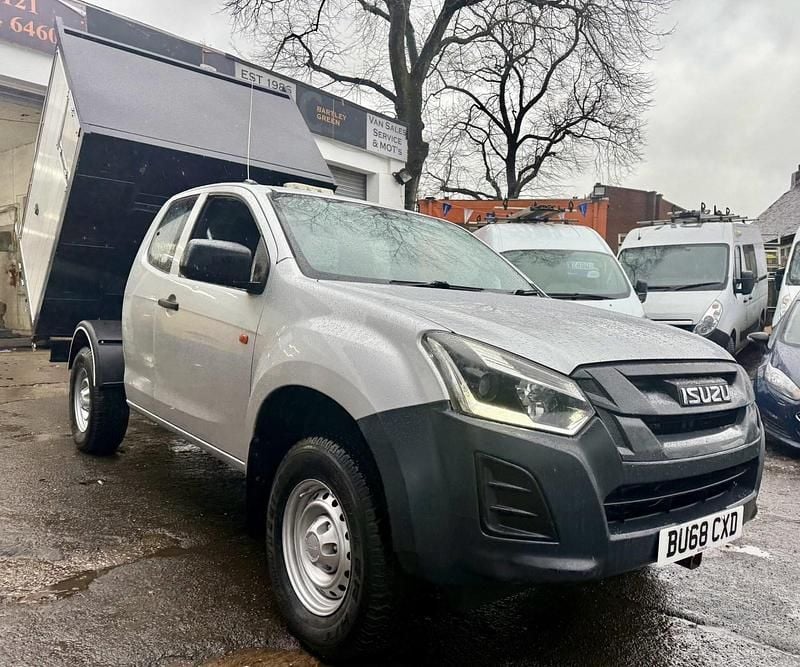 Silver Used 2019 Isuzu D-Max | £15,490 (Fair price) - Image 1/4
