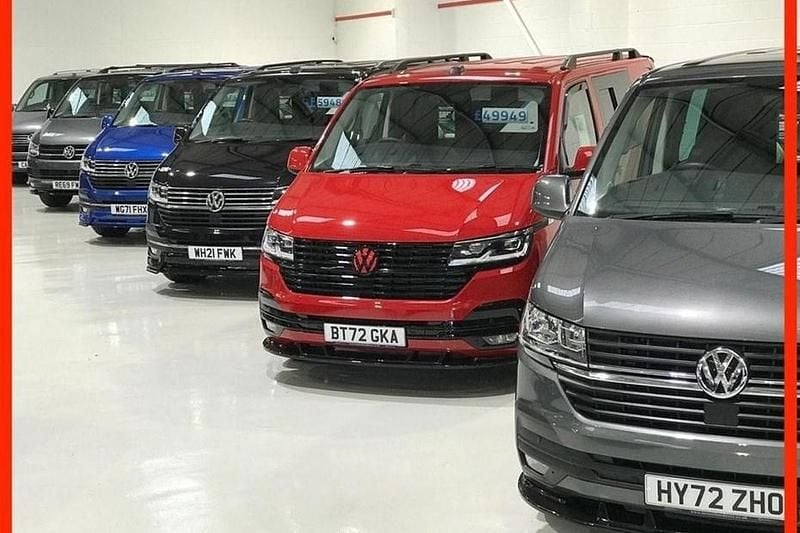 Used VW Caravelle Executive 204 HP (150 kW) 2022 Blue MPV