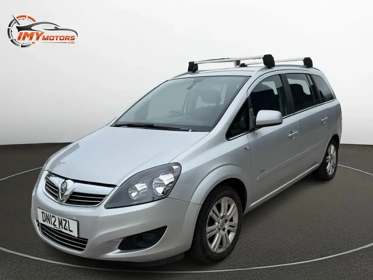 Used Vauxhall Zafira Design Edition 140 HP (102 kW) 2012 Silver MPV