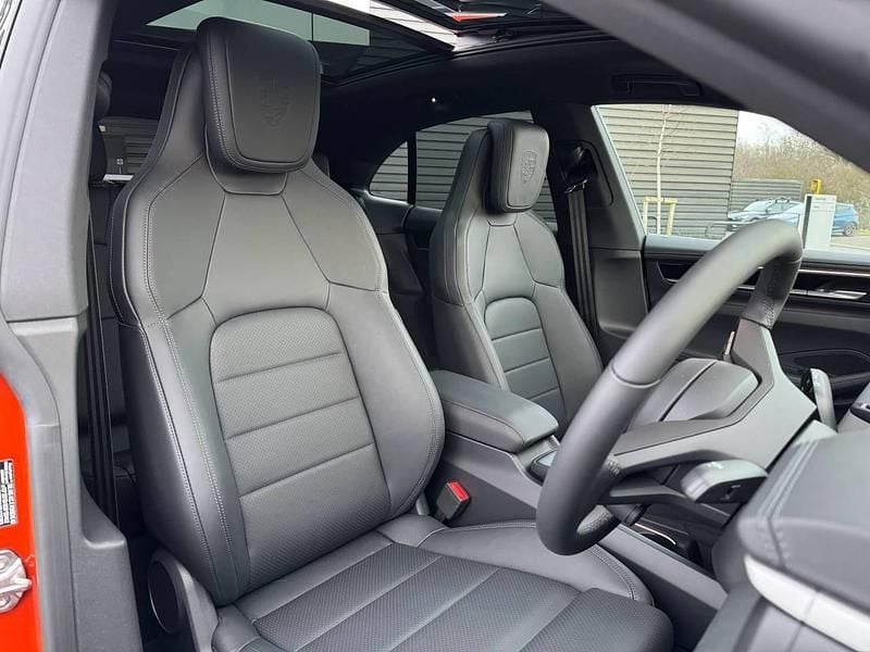 Used Porsche Macan 264 kW (360 HP) 2025 Orange SUV