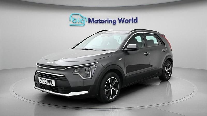 Gebraucht Kia Niro 139 PS (102 kW) 2022 Grau SUV