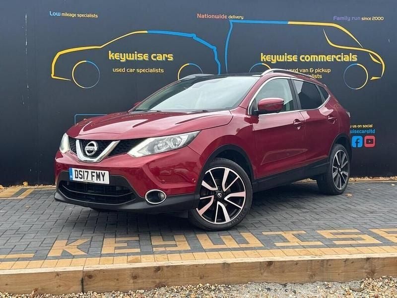 Used Nissan Qashqai Tekna 110 HP (80 kW) 2017 Red SUV