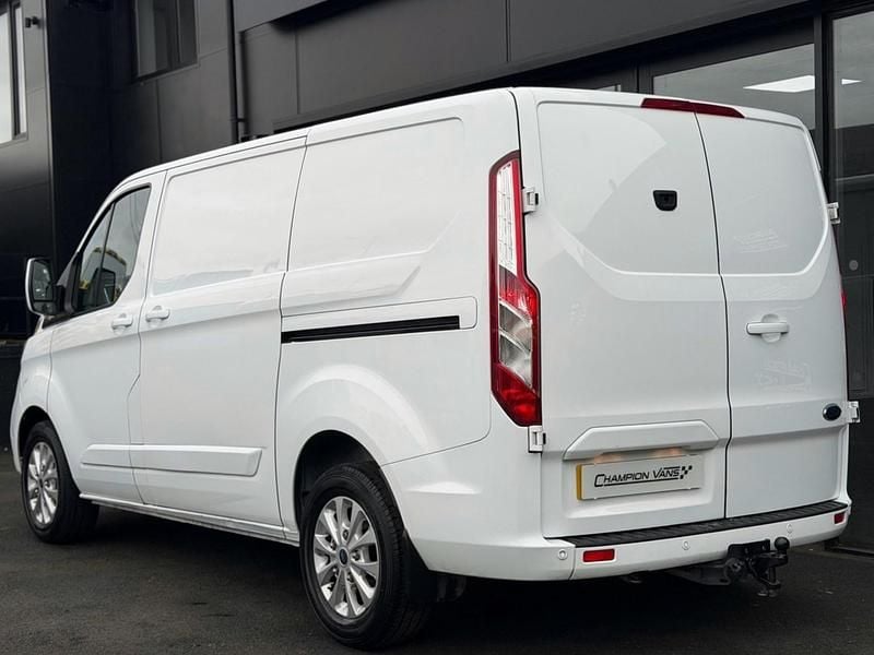 Used Ford Transit Custom Limited 130 HP (95 kW) 2023 White Van