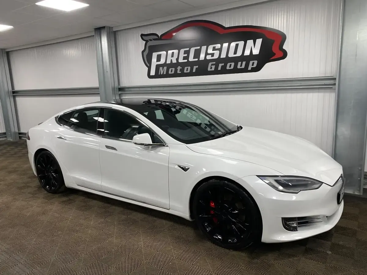 Used Tesla Model S Performance 580 kW (789 HP) 2021 White Hatchback