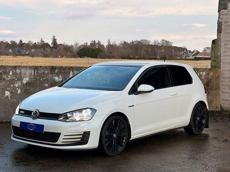 Used VW Golf VII GTD 181 HP (133 kW) 2016 White Hatchback