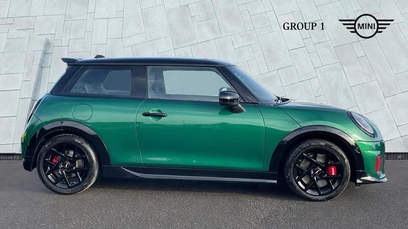 Used Mini John Cooper Works Hatch 231 HP (169 kW) 2025 Green Hatchback