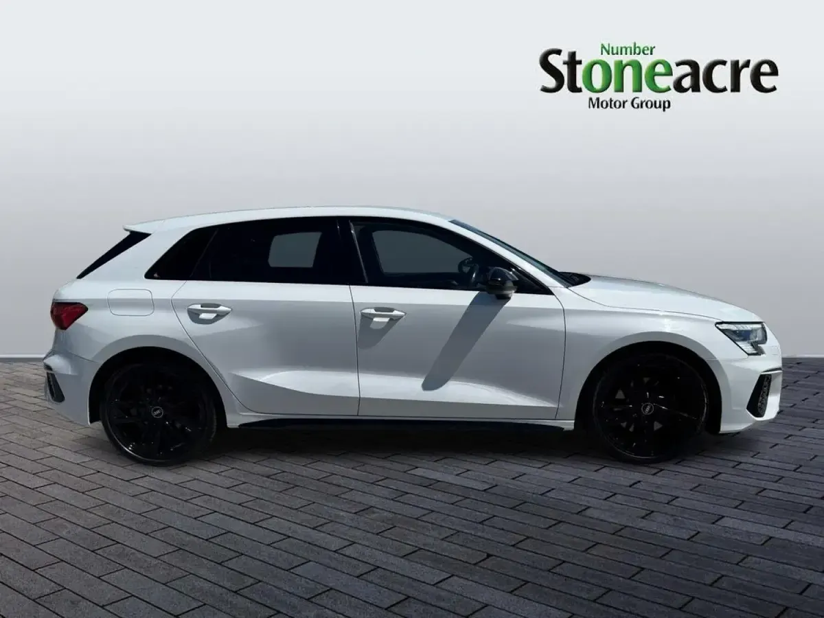 Used Audi A3 Sportback Advanced 150 HP (110 kW) 2022 White Hatchback