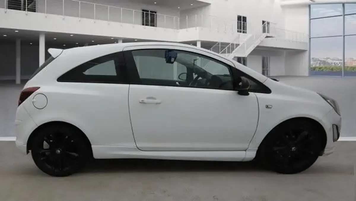 Used Vauxhall Corsa Edition 2014 White Hatchback