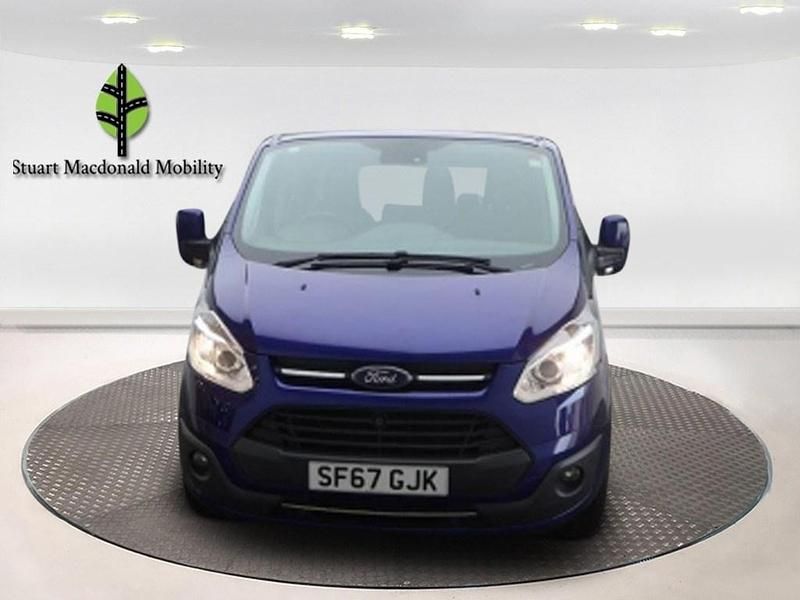 Usado Ford Tourneo Titanium 130 CV (95 kW) 2018 Azul Monovolumen