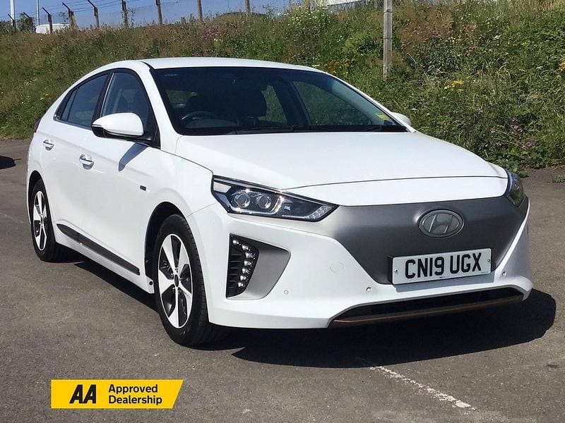 White Used 2019 Hyundai Ioniq Premium SE Sedan | £8,595 (Good price) - Image 1/4