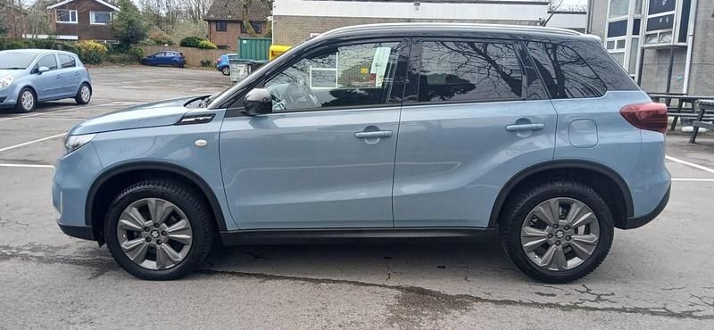 Second-hand Suzuki Vitara SZ-T 129 CP (94 kW) 2020 Albastru SUV
