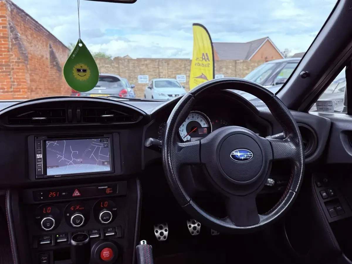 Used Subaru BRZ 200 HP (147 kW) 2015 White Coupe