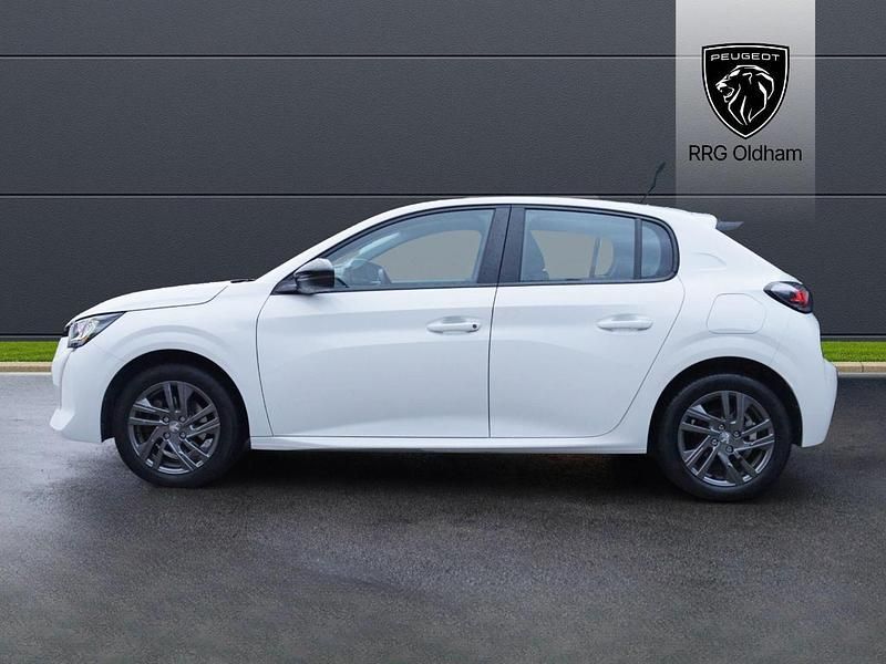 Used Peugeot 208 Active Premium 99 HP (72 kW) 2022 White Hatchback