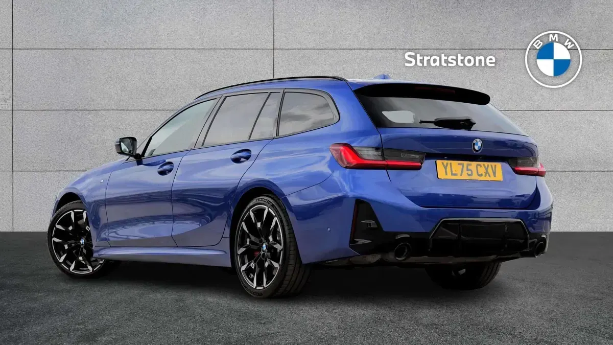 Used BMW 320 M Sport 181 HP (133 kW) 2025 Blue Estate