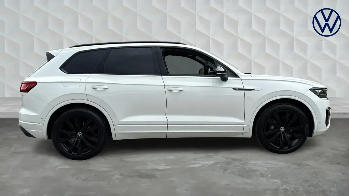 Used VW Touareg Black Edition 286 HP (210 kW) 2021 White SUV