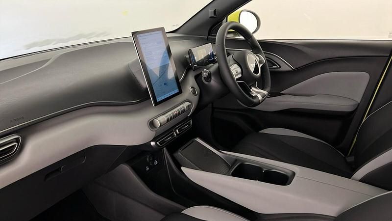 New BYD Dolphin Boost 64 kW (88 HP) 2025 Green Hatchback