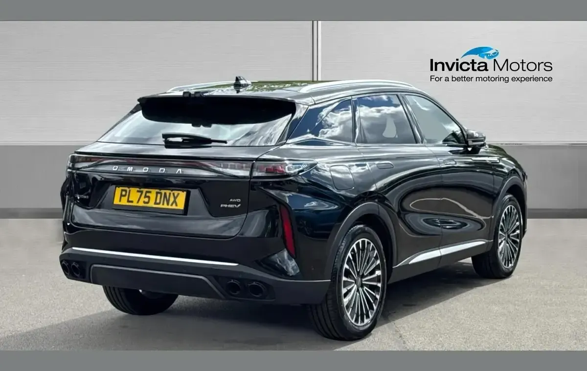 Used Omoda 9 449 HP (330 kW) 2026 Black SUV
