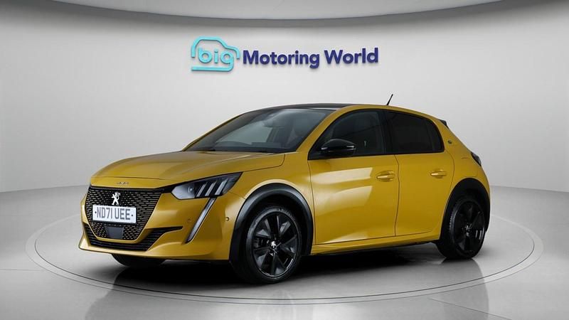 Used Peugeot e-208 GT 100 kW (136 HP) 2021 Yellow Hatchback