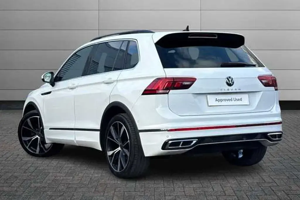 Used VW Tiguan R-line 150 HP (110 kW) 2022 Pure white SUV