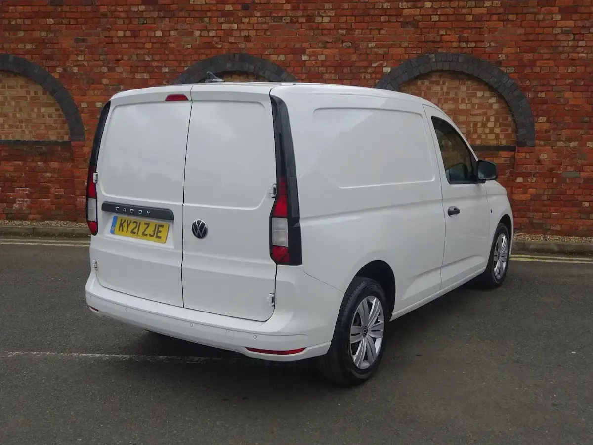 Used VW Caddy S 102 HP (75 kW) 2021 White MPV