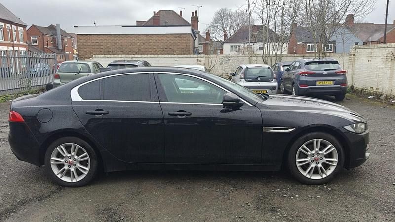 Used Jaguar XE Prestige 180 HP (132 kW) 2018 Black Sedan